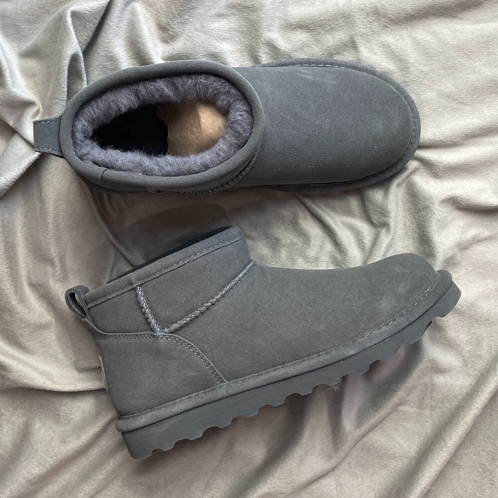 BearPaws Womens Grey Boots Size 7 Nwot